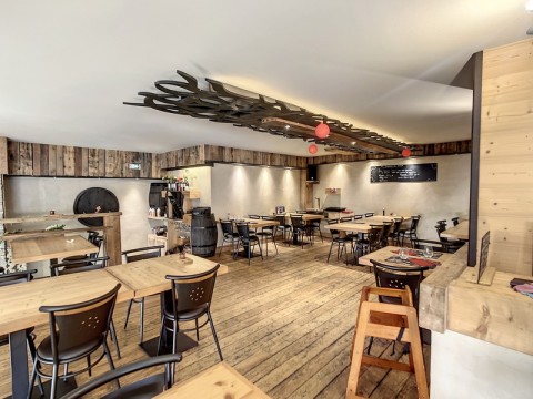 Vente Restaurant licence IV 100 couverts avec terrasse dans une station de sports d'hiver, proche de Lanslebourg-Mont-Cenis (73480) en France
