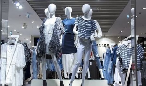 Vente Boutique de prêt-à-porter féminin en centre ville de Chambéry