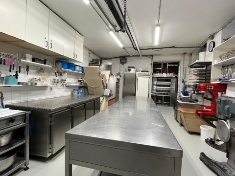 Vente Pâtisserie, Chocolatier, Glacier, Confiserie, 580 m2 près de Compiègne en centre ville (60200) en France