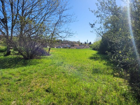 Vente Terrain à Castelnau-Montratier (46170) en France