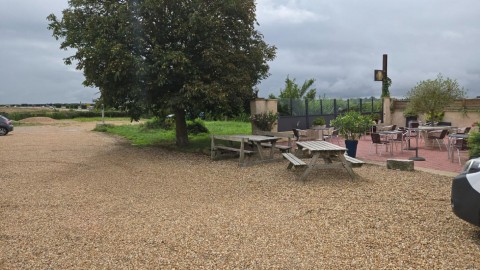 Vente Pizzeria, Restaurant 80 couverts avec terrasse dans une zone fréquentée, à Dreux (28100) en France