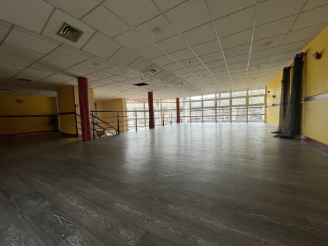 Vente Murs commerciaux, 220 m2 dans une zone dynamique, à Boulazac (24750) en France