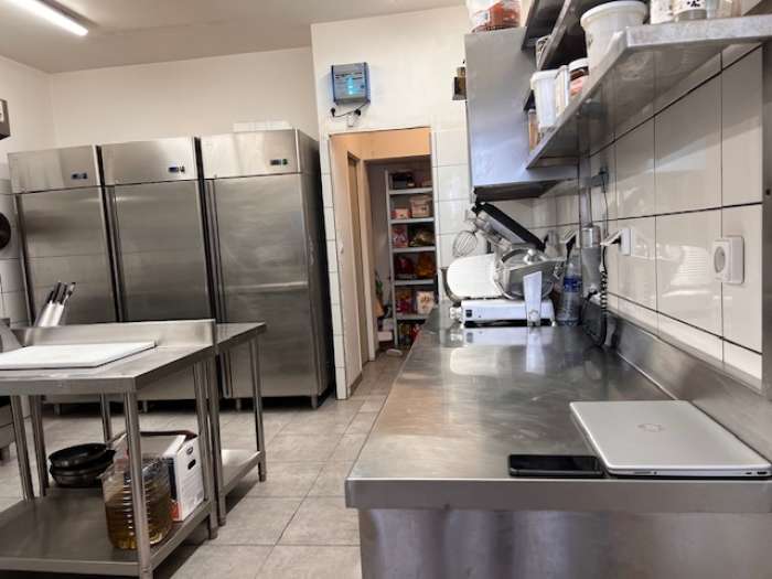 Vente Pizzeria - vente sur place et à emporter dans une zone touristique, à Aire-sur-l'Adour (40800) en France