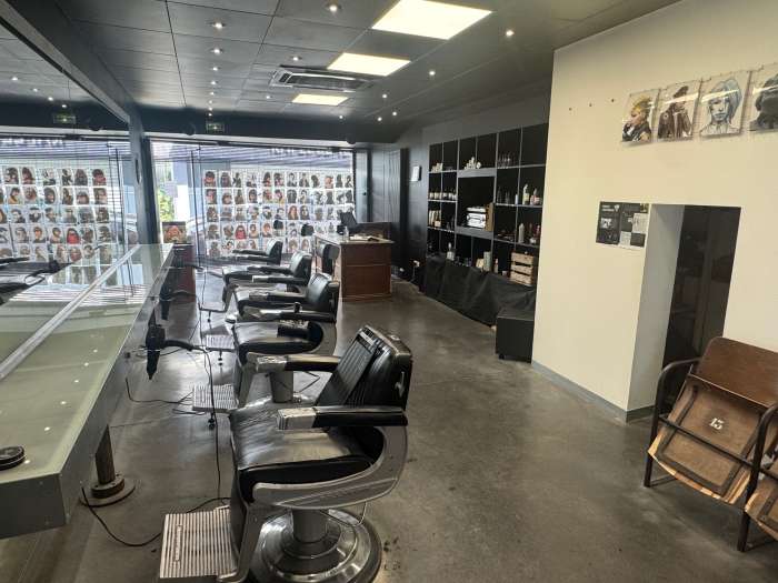 Vente Salon de coiffure de 117 m2 dans un quartier dynamique, à Cholet (49280) en France