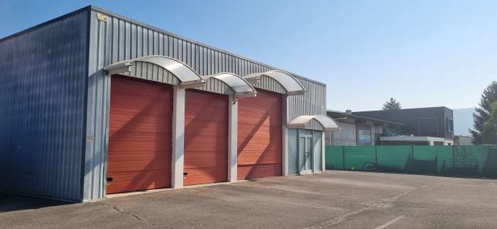 Vente Primeurs - commerce de gros et détails, sur place et sur les marchés dans une zone industrielle, à Marignier (74970) en France