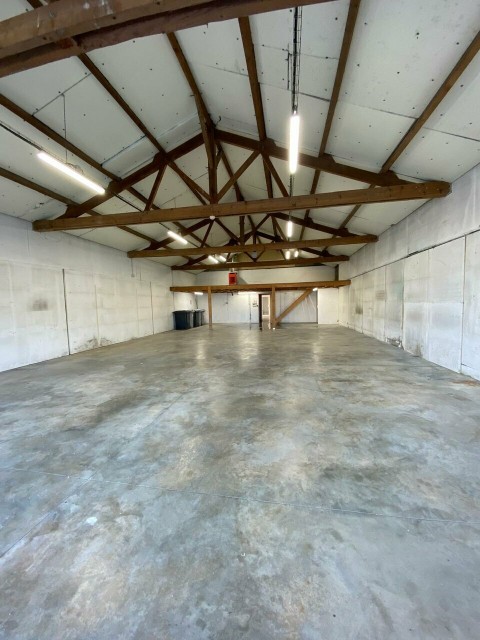 Vente Local d'activité de 343 m2 à Basse-Goulaine en zone artisanale (44115)