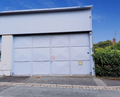 Vente Local commercial , 350 m2 dans l' Essonne (91) en France