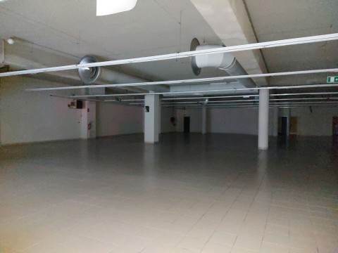 Vente Murs commerciaux, 835 m2 à Laval (53000) en France