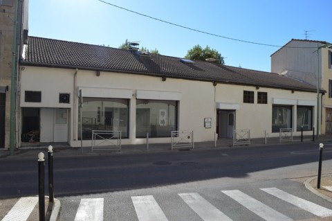 Vente Murs commerciaux, 350 m2 en centre ville, à Manosque (04100)