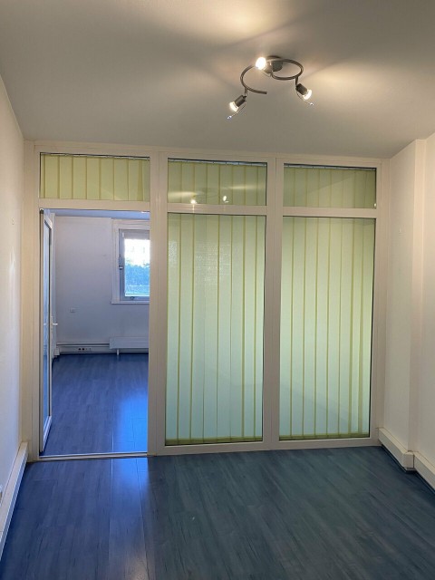Vente Bureaux de 28 m2 dans une zone fréquentée, à Marseille (13008)