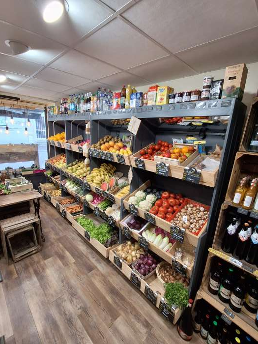 Vente Fruits et légumes, fromagerie, épicerie fine dans une zone dynamique, à Tessy-Bocage (50420)