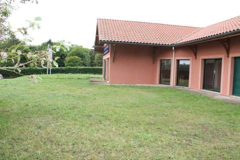 Vente Bureaux / Locaux professionnels, 2270 pi2 en Haute Loire (43) en France