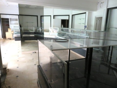 Vente Murs commerciaux, 2010 pi2 dans une zone dynamique, à Sannois (95110) en France
