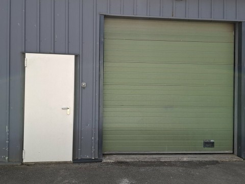 Vente Local d'activité / Entrepôt, 260 m2 dans une zone artisanale, à Saint-Nazaire (44600)
