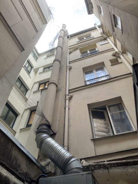 Vente Bar, Restaurant licence IV 36 couverts avec terrasse dans une zone fréquentée, à Paris (75002) en France