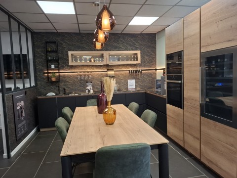 Vente Cuisiniste, 170 m2 à Lyon (69008) en France