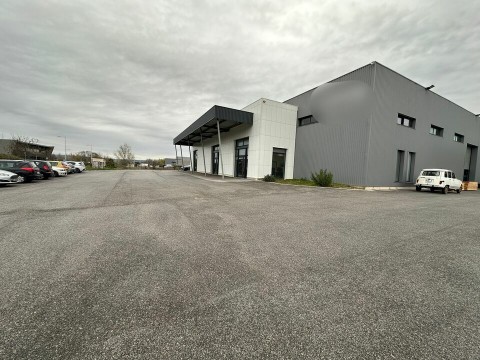 Vente Local d'activité de 173 m2 dans une zone dynamique, proche de Nîmes (30000) en France