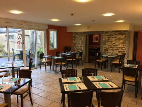 Vente Bar, Brasserie, Tabac 76 couverts avec terrasse dans les Côtes d'Armor (22)