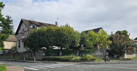 Vente Local commercial idéal pour Restaurant avec terrasse près de Fontainebleau (77300)