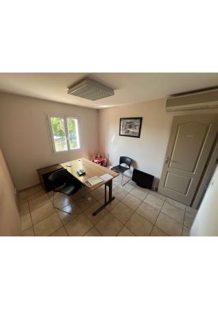 Vente Bureaux / Locaux professionnels, 252 m2 à Le Pontet (84130)