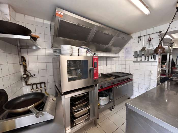 Vente Restaurant - vente sur place ou à emporter sur un axe passant, proche de Saint-Rémy-de-Provence (13210) en France