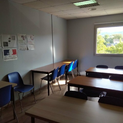Vente Bureaux / Locaux professionnels, 64 m2 à Aubagne (13400) en France