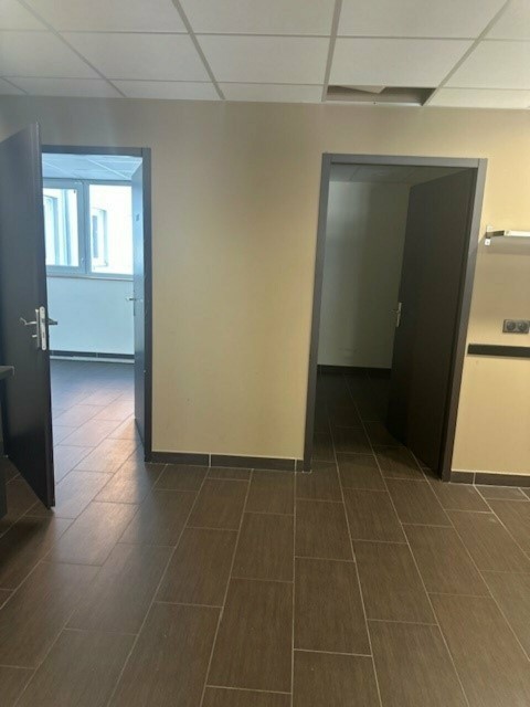 Vente Local commercial , 118 m2 à Seynod (74600) en France