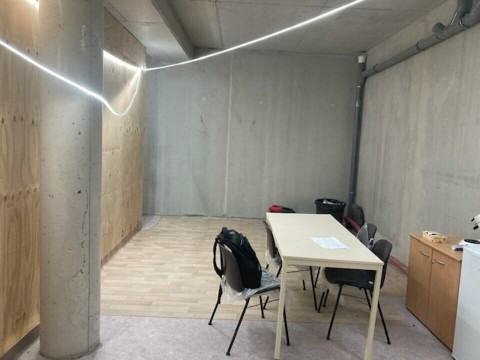 Vente Local commercial de 207 m2 dans un quartier fréquenté, à Courbevoie (92400) en France