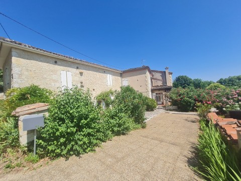 Vente Murs commerciaux, 5470 pi2 à Lectoure (32700) en France