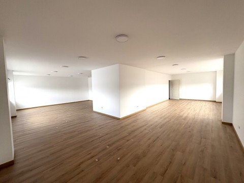 Vente Bureaux / Locaux professionnels, 101 m2 dans la Drôme (26)