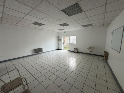 Vente Bureaux / Locaux professionnels, 120 m2 à Moulins (03000) en France