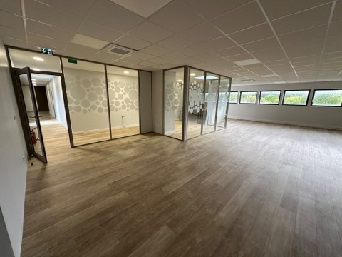 Vente Bureaux / Locaux professionnels, 344 m2 dans le Rhône (69) en France