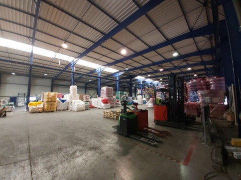 Vente Local commercial , 3528 m2 à Viriville (38980) en France