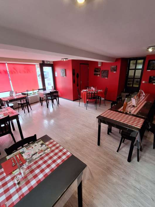 Vente Bar - restaurant avec logement T4 dans le centre ville, à Saint-Fraimbault (61350)