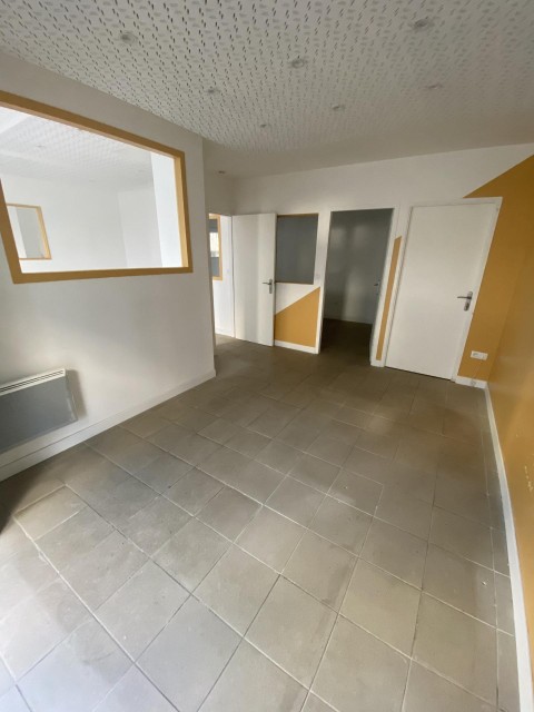 Vente Local commercial , 920 pi2 à Brest (29200) en France