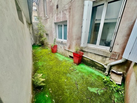 Vente Local commercial , 110 m2 dans le Finistère (29) en France