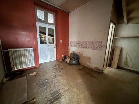 Vente Local commercial de 80 m2 en centre ville de Merdrignac en France