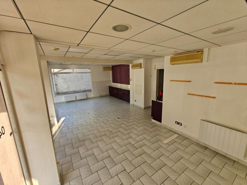 Vente Local commercial de 58 m2 à Crolles (38190) en France