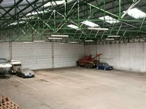 Vente Local d'activités de 1 214 m2 à Sandouville (76430) en France