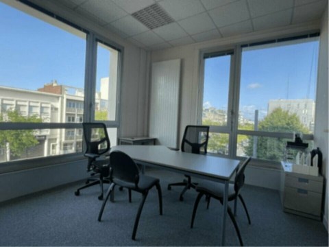 Vente Bureaux / Locaux professionnels, 649 m2 à Le Havre (76600) en France