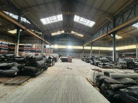 Vente Local d'activité / Entrepôt, 2240 m2 à Marseille 12ème (13012) en France