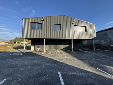 Vente Bâtiment avec local commercial et plateau tertiaire de 640 m2 en emplacement N°1, à Bénesse-Maremne (40230)