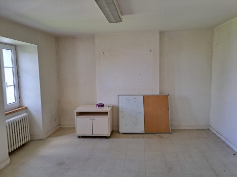 145.jpg