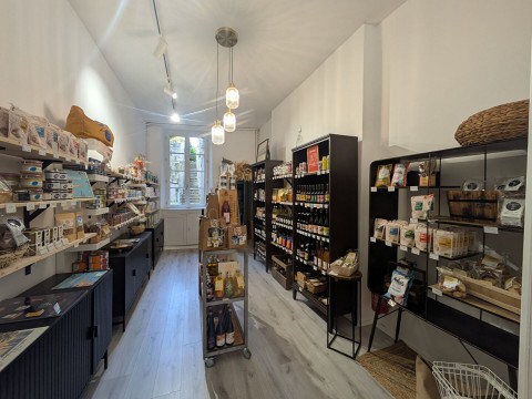 Vente Epicerie, Vin et spiritueux fine à Fougères (35300) en France