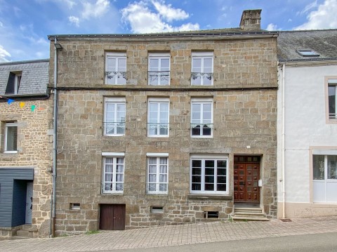 Vente Murs commerciaux à Gorron (53120) en France