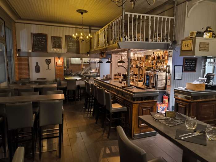 Vente Bar - restaurant dans le centre ville d'Évian-les-Bains (74500) en France