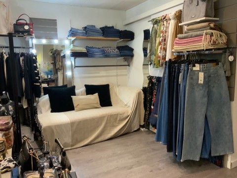 Vente Prêt-à-porter, 44 m2 dans les Alpes Maritimes (06) en France