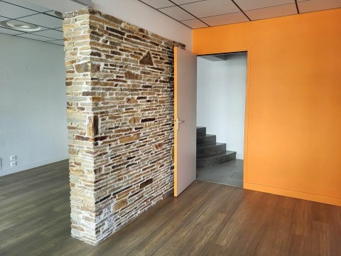 Vente Local commercial polyvalent de 140 m2 sur un axe passant, à Pornic (44210) en France