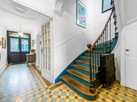 Vente Murs commerciaux, 214 m2 à Ernée (53500) en France