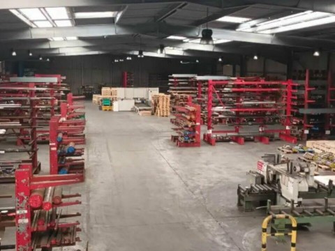 Vente Local d'activité / Entrepôt, 2176 m2 à Saint-Romain-de-Colbosc (76430) en France